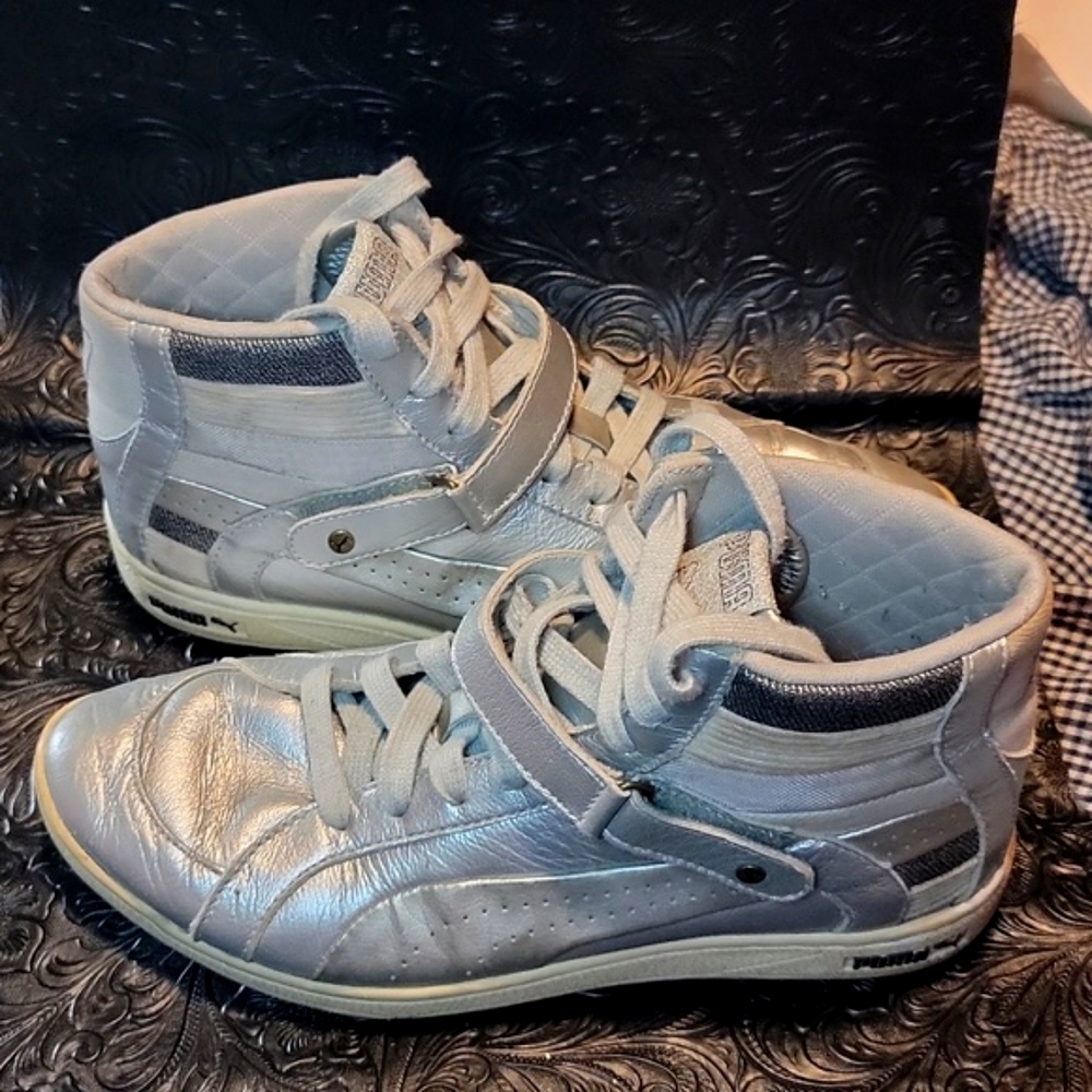 Puma sneakers